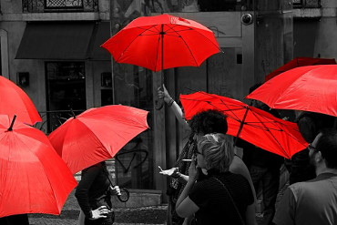 O guarda-chuva vermelho tem sido usado como símbolo da luta das/os trabalhadoras/es do sexo, muito usado nos mobilizações de rua.