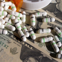 Os caminhos entre o médico e a farmácia. Políticas quase invisíveis que aumentam o consumo excessivo de fármacos