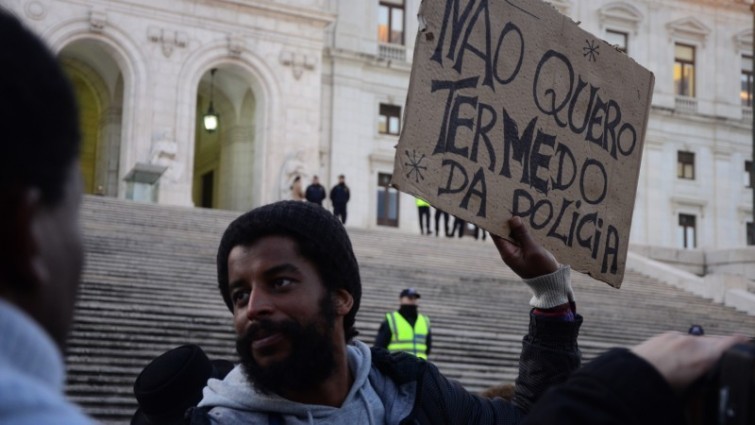 Há justiça para o racismo? Uma pequena retrospectiva sobre discriminação racial nos tribunais em Portugal