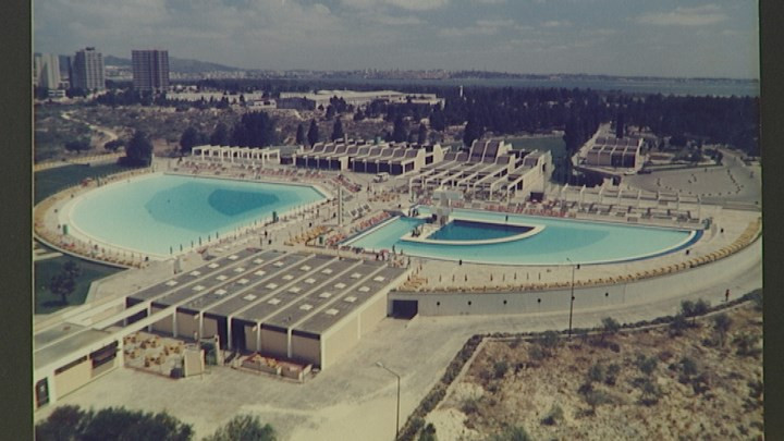 Construíram-se na Torralta as maiores piscinas da Europa à época, depois abandonadas e destruídas.
