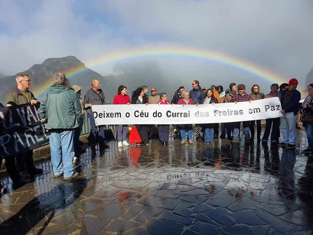 Circo político madeirense no cabo bambo de um teleférico