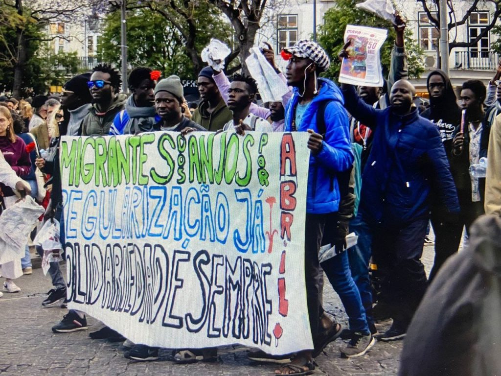 Não há «migrantes úteis», há exploradores inúteis